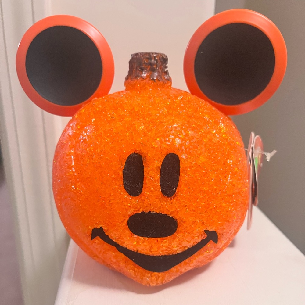 Disney Mickey Mouse Light Up Sparkling Pumpkin 7" X 5" NWT  Sold Out In stores